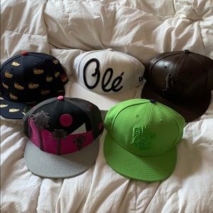 New Era fitted 7 1/8 lot of 5 Streetwear hats